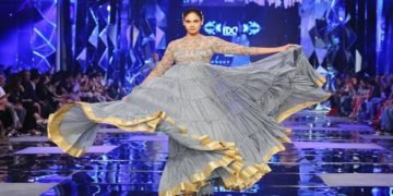 Indian Fashion Show Summer 2018 Suneet Varma