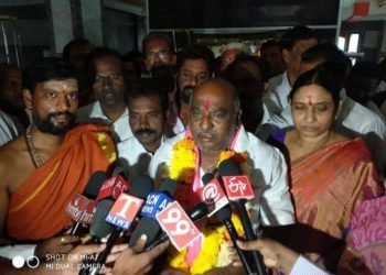 ఆపద్ధర్మ మంత్రి జోగు రామన్న ..ప్రత్యేక పూజలు సంక్షేమమే మరోసారి విజయo