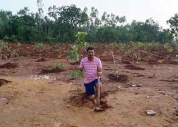మనిషై పుట్టినవాడు కారాదు మట్టి బొమ్మ – పట్టుదలే ఉంటే కాగలడు మరో బ్రహ్మా ఆటో డ్రైవర్ స్థాయి నుండి అత్యున్నత సివిల్ సర్వీసెస్
