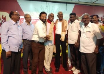సిపిఐ జాతీయ ప్రధాన కార్యదర్శి డి రాజా గారిని సన్మానించిన బిసిదళ్ రాష్ట్ర అధ్యక్షుడు దుండ్ర కుమారస్వామి