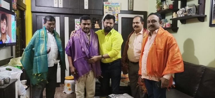 అఖిల భారత యాదవ మహాసభకు బిసి దల్ రాష్ట్ర అధ్యక్షుడుకి ఆహ్వానం అందజేసిన యాదవ సంఘం కమిటీ