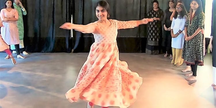 రాద కైసె న జలె నృత్త్యం