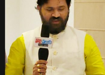 మహాత్మ జ్యోతిరావు పూలే విగ్రహాన్ని ధ్వంసం కావడం పై ఆగ్రహం వ్యక్తపరిచినా బిసి దళ్ రాష్ట్ర అధ్యక్షులు దుండ్ర కుమారస్వామి