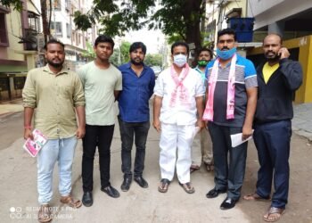 115 డివిజన్ బాలాజీ నగర్ లో TRS అభ్యర్థి శిరీష బాబురావు అత్యధిక మెజార్టీ లక్ష్యంగా నేషనల్ కౌన్సిల్ ఆఫ్ హుమెన్ రైట్స్ ప్రెసిడెంట్ షరీఫ్& మున్న