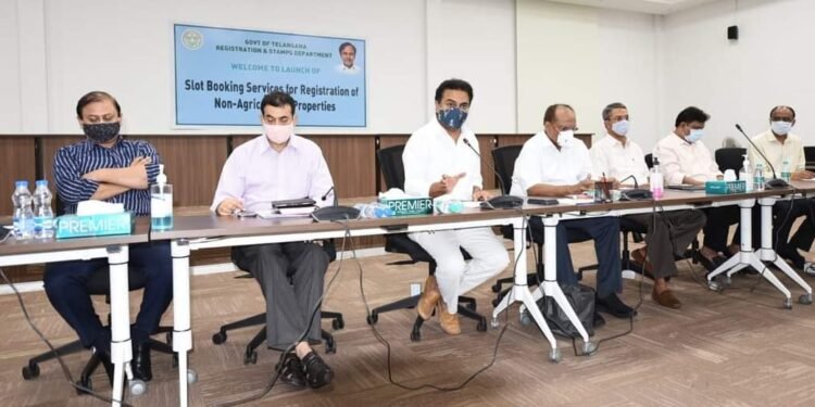 రాష్ట్రంలో బెడ్స్ను భారీగా పెంచాం.. కేటీఆర్..