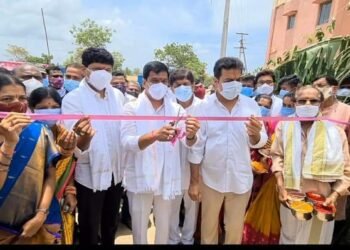 సిరిసిల్లలో డబుల్ బెడ్ రూమ్ ఇండ్లను ప్రారంభించిన కేటీఆర్, వేముల ప్రశాంత్ రెడ్డి..