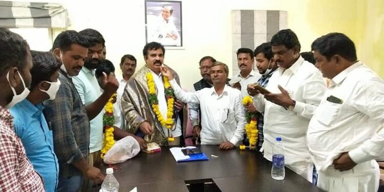దళిత్ ఎంపౌర్మెంట్ లో కేసీఆర్ నిర్ణయానికి అందోల్ లో సంబరాలు