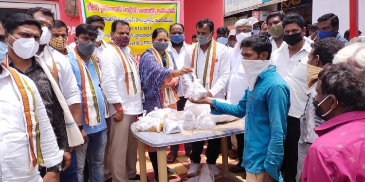 చిల్కానగర్ డివిజన్ పేద ప్రజలకు అన్నదాన కార్యక్రమం
