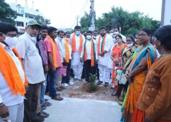 భరత్ సింహా రెడ్డి శ్రీ శ్యామ్ ప్రసాద్ ముఖర్జీ గారి చిత్రపటానికి నివాళుర్పించారు