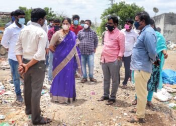 నిజాంపేట్ లో నూతన వెజ్, నాన్ వెజ్ మార్కెట్ యార్డు కోసం స్థలం పరిశీలన చేసిన మేయర్ నీలా గోపాల్ రెడ్డి