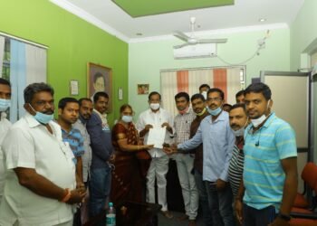 ఎమ్మెల్యే బేతి సుభాష్ రెడ్డికి శ్రీ లక్ష్మీ నగర్ కాలనీ ప్రెసిడెంట్స్ వెల్ఫేర్ అసోసియేషన్ వినతిపత్రం..