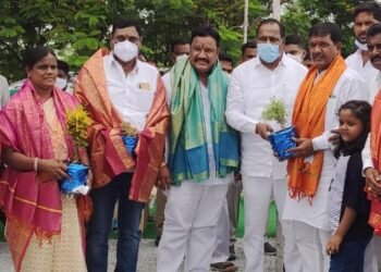 ఘట్కేసర్ లో స్పోర్ట్స్ వెన్స్యూ ప్రారంభించిన మంత్రి మల్లారెడ్డి..
