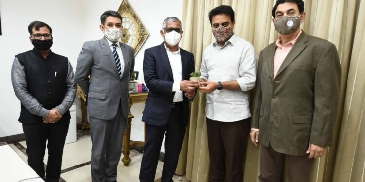 ఇండియన్ స్కూల్ ఆఫ్ బిజినెస్ నూతన డీన్ గా “మదన్ పిల్లుట్ల”