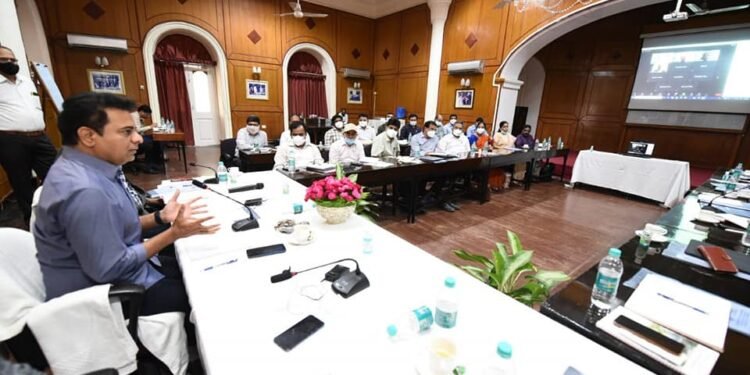 పట్టణాలు దేశ, రాష్ట్ర, ఆర్థిక ఇంజన్లు అనే విషయాన్ని గుర్తుంచుకోవాలి -కేటిఆర్