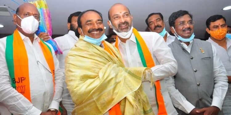 బండి సంజయ్ కి బర్త్ డే విష్ చెసిన ఈటెల..