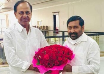 పుట్టినరోజు సందర్భంగా కేసీఆర్ ని కలిసిన జగదీష్ రెడ్డి