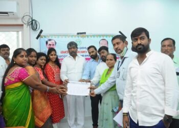 నూతన రేషన్ కార్డులు పంపిణీ చేసిన పద్మారావ్ గౌడ్