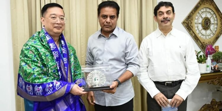 సింగపూర్ కంపెనీలకు కేటిఆర్ భరోసా..