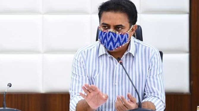 మరో రెండు రోజులు అతి భారీ వర్షాలు.. GHMC సిబ్బంది అప్రమత్తంగా ఉండాలి-కేటీఆర్