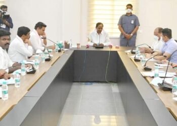 గ్యాప్ ఆయకట్టు ఉండకుండా సమగ్ర ప్రాజెక్ట్ నివేదిక ను సిద్ధం చేయాలి : కేసీఆర్