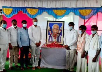 పెద్ది సుదర్శన్ రెడ్డిని పరామర్శించిన హరీశ్ రావు