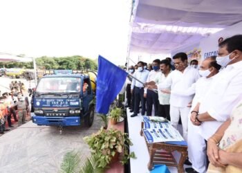 డ‌య‌ల్ ఏ సెప్టిక్ ట్యాంక్ క్లీనర్ ను ప్రారంభించిన మంత్రి కేటీఆర్.