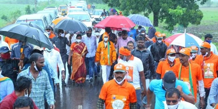 4 వ రోజుకి చేరిన ఈటెల ప్రజా దీవెన యాత్ర