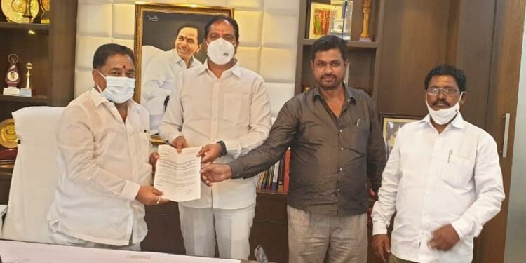 మాదాపూర్, ఇజత్ నగర్ సర్వే నెంబర్ 41/14 లో ఉన్న స్మశనవాటిక మరియు దర్గా స్థలాలను వేలం నుండి తొలగించాలి_వి.జగదీశ్వర్ గౌడ్