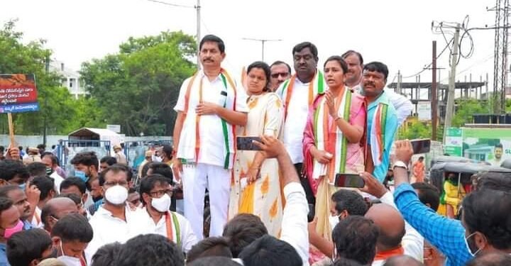 డీజిల్, పెట్రోల్ గ్యాస్ ధరలపై ఉప్పల్ లో చేపట్టిన నిరసన ప్రదర్శన గ్రాండ్ సక్సెస్