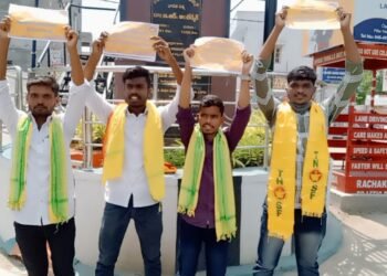 మంత్రి నిరంజన్ రెడ్డిని వెంటనే బర్తరఫ్ చేయాలి.. -TNSF బొడుప్పల్ అద్యక్షులు రామోల శ్రావణ్ కుమార్