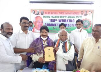 కరోనా కష్టకాలంలో చేసిన గొప్ప సేవలకి సన్మానం