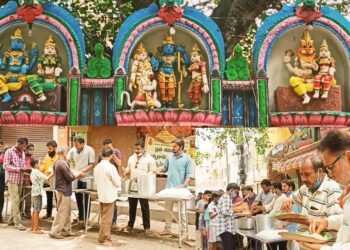 ఆకలితో ఉన్న వాళ్ళ కడుపు నింపడమే మా లక్ష్యం అంటున్న రవికాంత్