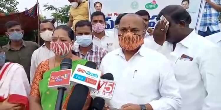 చిల్కనగర్ డివిజన్ పరిధిలో పెద్ద ఎత్తున మొక్కలు నాటాలి- బన్నాల గీత ప్రవీణ్ ముదిరాజ్.