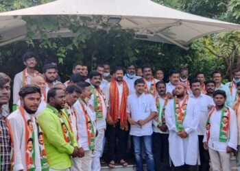 కారు వీడి కాంగ్రెస్ లోకి ఘట్కేసర్ పాత కాంగ్రెస్ నేతలు