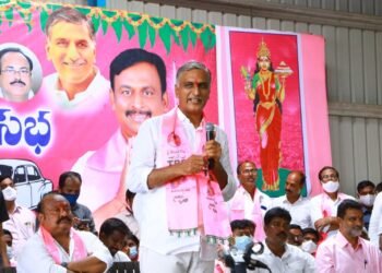 ఈటల రాజేందర్ ను ఆరుసార్లు ఎమ్మెల్యేను చేసింది సీఎం కేసీఆర్‌ కాదా? – హరీశ్‌రావు