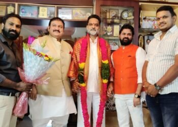బీసీ కమిషన్ చైర్మన్ ని కలిసిన బీసీ దళ్ అధ్యక్షుడు