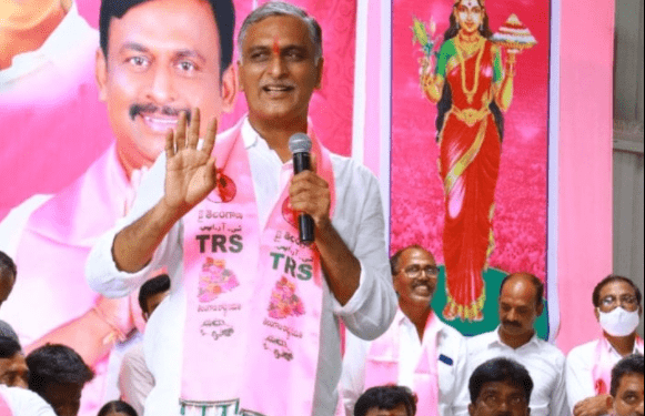 ఈటల.. నీవు డబ్బులు, గడియారాలు, గ్రైండర్లు , కుట్టు మిషన్లను నమ్ముకున్నవు- హరీష్ రావు