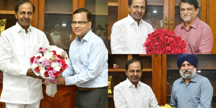 కేసీఆర్ ని కలిసిన స్పెషల్ చీఫ్ సెక్రటరీలు