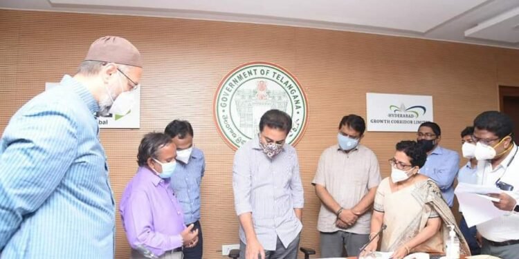 అభివృద్ధి పనుల పురోగతి పై మంత్రి కేటీఆర్ సమీక్ష