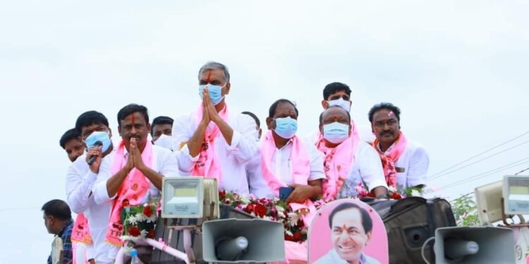 జమ్మికుంటలో గెల్లు శ్రీనివాస్ యాదవ్ కి మద్దతుగా హరీశ్ రావు రోడ్ షో
