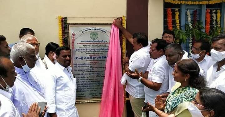 గ్రామ పంచాయతీ భవనాన్నీ ప్రారంభించిన అందోల్ ఎమ్మెల్యే చంటి క్రాంతికిరణ్