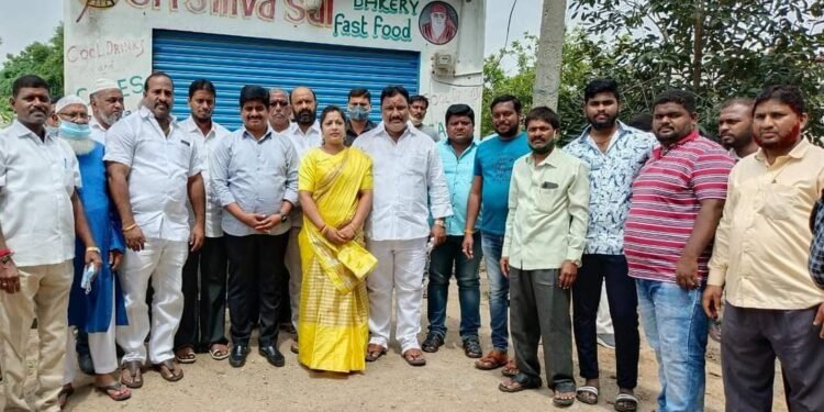 12లక్షలతో సిసి రోడ్డు, అండర్ గ్రౌండ్ డ్రైనేజీ పనులను ప్రారంభించిన మేయర్ జక్క వెంకట్ రెడ్డి