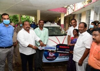 దళిత బంధు వల్ల నిన్నటి వరకు డ్రైవర్… నేడు వాహన ఓనర్ అయ్యాడు