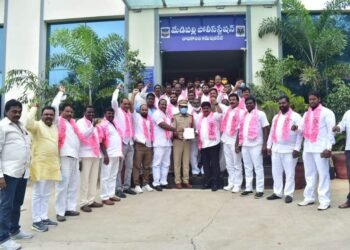 రేవంత్ రెడ్డిని వెంటనే అరెస్టు చేయాలి.