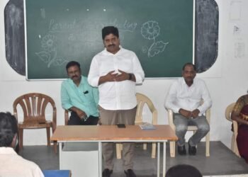 కోవిడ్ ప్రోటోకాల్ పాటిస్తూ స్కూల్ నడపాలి – జక్క వెంకట్ రెడ్డి
