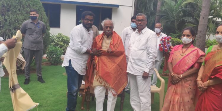 రాజ్ భవన్ లో హర్యానా రాష్ట్ర గవర్నర్ బండారు దత్తాత్రేయ
