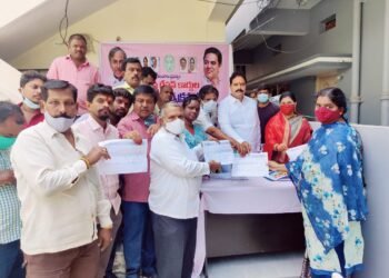 హఫీజ్ పేట్ లో అర్హులైన పేదలందరికీ రేషన్‌ కార్డుల పంపిణీ