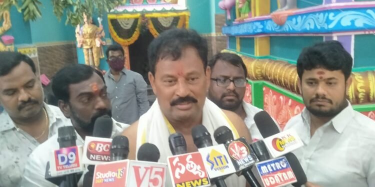 ఉప్పల్ బీరపగడ్డలో ధ్వజస్తంభ ప్రతిష్టాపన