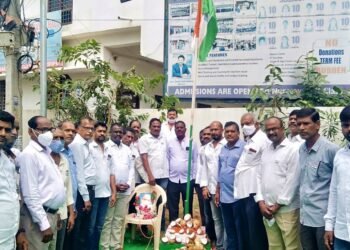 బొమ్మక్ విశ్వనాధ్ ఆధ్వర్యంలో ఘనంగా స్వంతంత్ర దినోత్సవ వేడుకలు