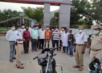 మద్యం సేవించి వాహనాలు నడిపితే జైలు శిక్ష తప్పదు -ట్రాఫిక్ సిఐ శ్రీనివాస్